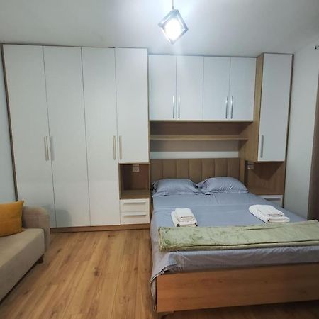 Starlight Downtown Apartment Tirana Zewnętrze zdjęcie