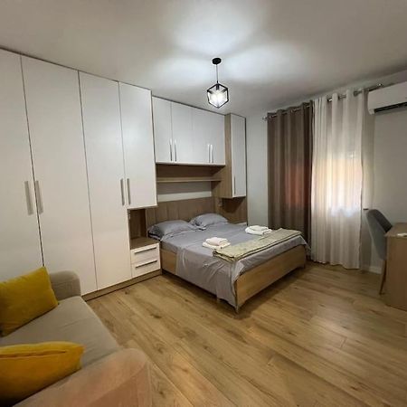 Starlight Downtown Apartment Tirana Zewnętrze zdjęcie