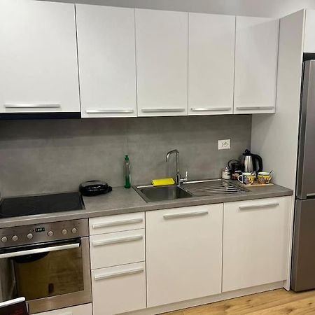 Starlight Downtown Apartment Tirana Zewnętrze zdjęcie